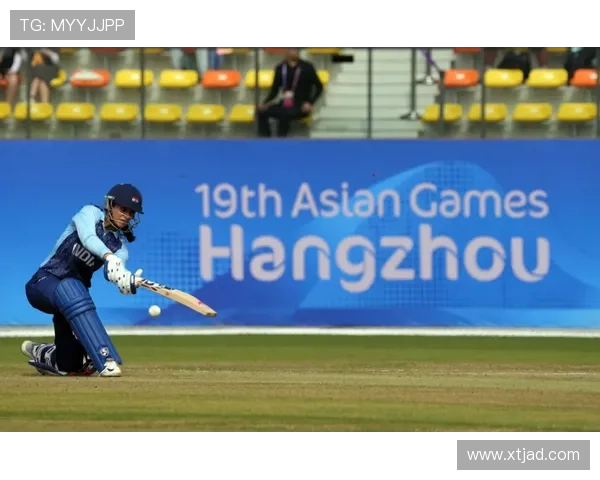 杭州足球队逆袭之路：挑战赛中的拼搏与荣耀故事